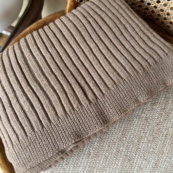 Elizabeth Suzann Classic Rib Scarf Beneficial Wool - Picture 3 of 6